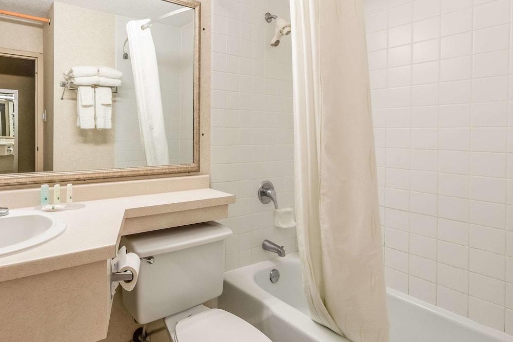 Quality Inn & Suites Brainerd photo 46