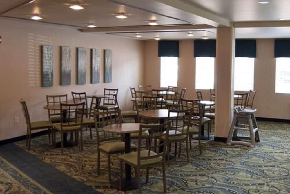 Quality Inn Bedford photo 46
