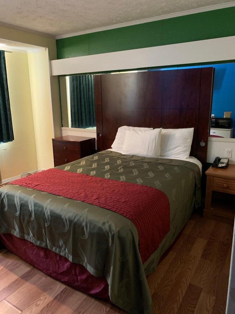 Holiday Lodge photo 12