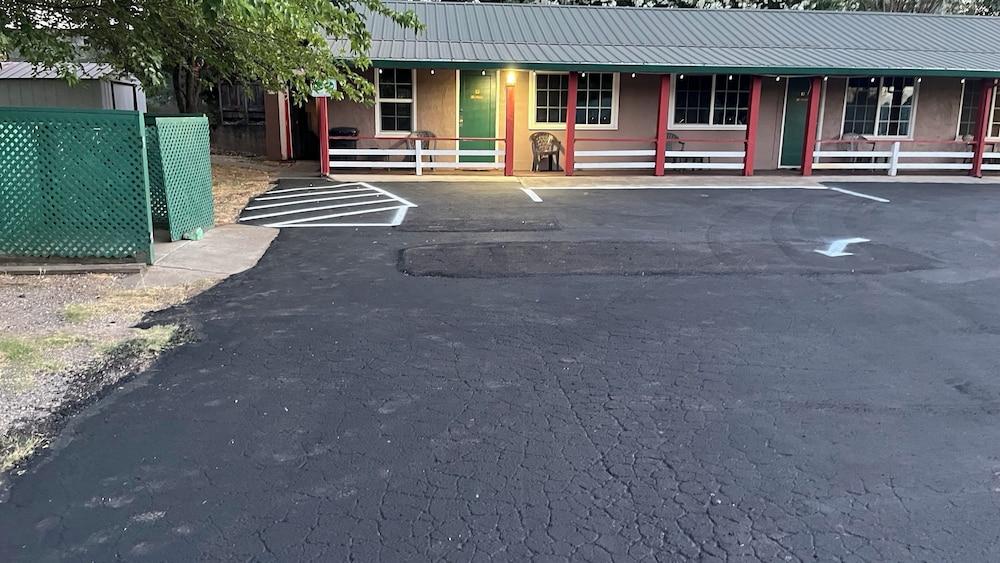 Jumping Frog Motel photo 77
