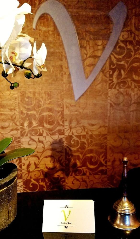V Boutique Hotel photo 4