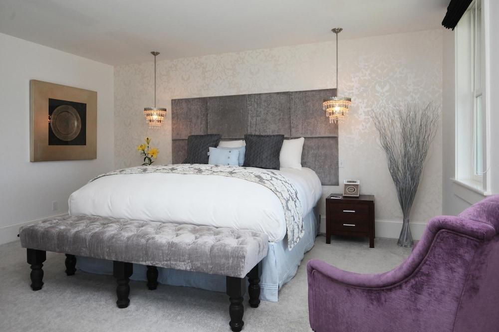 Camden Harbour Inn photo 6