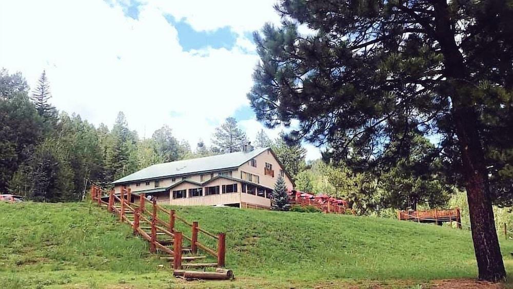 Edelweiss Resort and Restaurant photo 4
