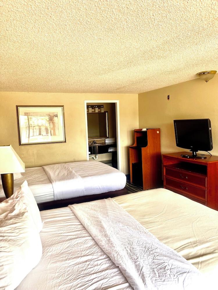 Stay-Well Inn photo 12