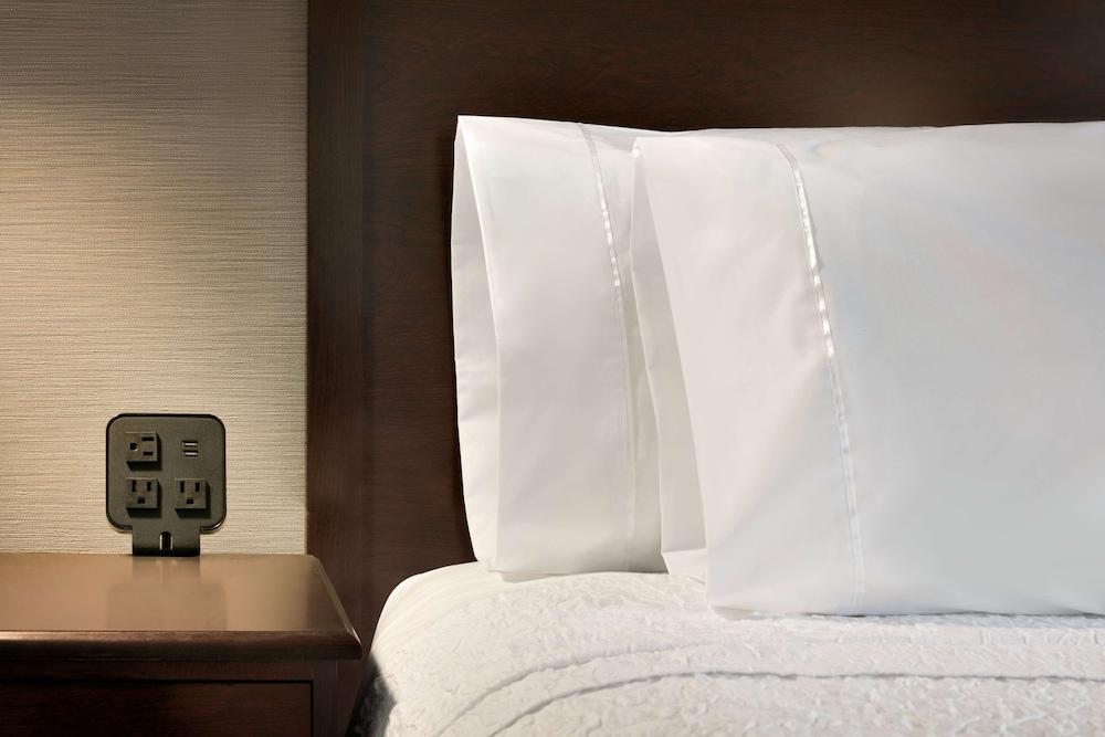 Hampton Inn & Suites Mahwah photo 6