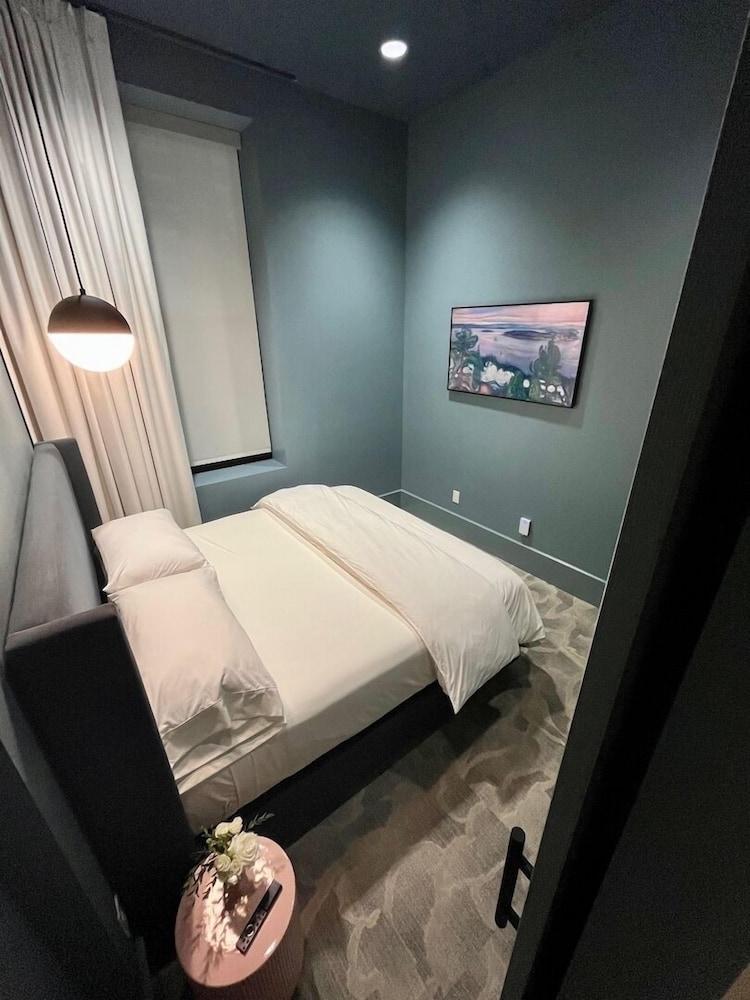 The Thomas Hotel photo 3