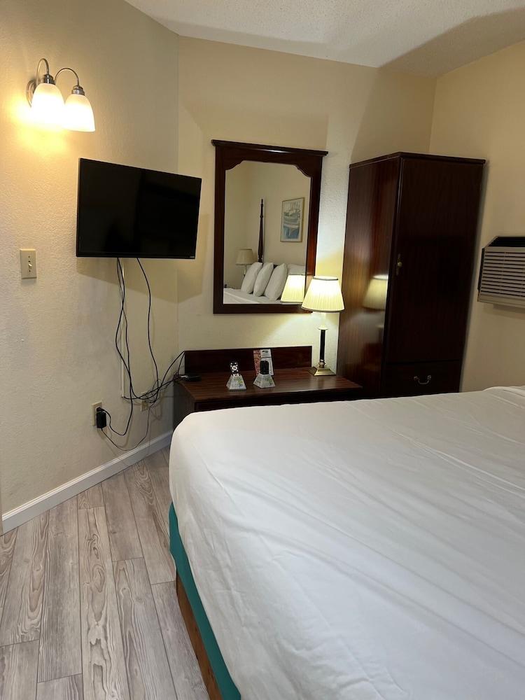 Voyager Inn photo 20