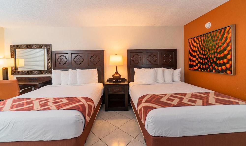 Sevilla Inn - Near Medieval Times photo 13