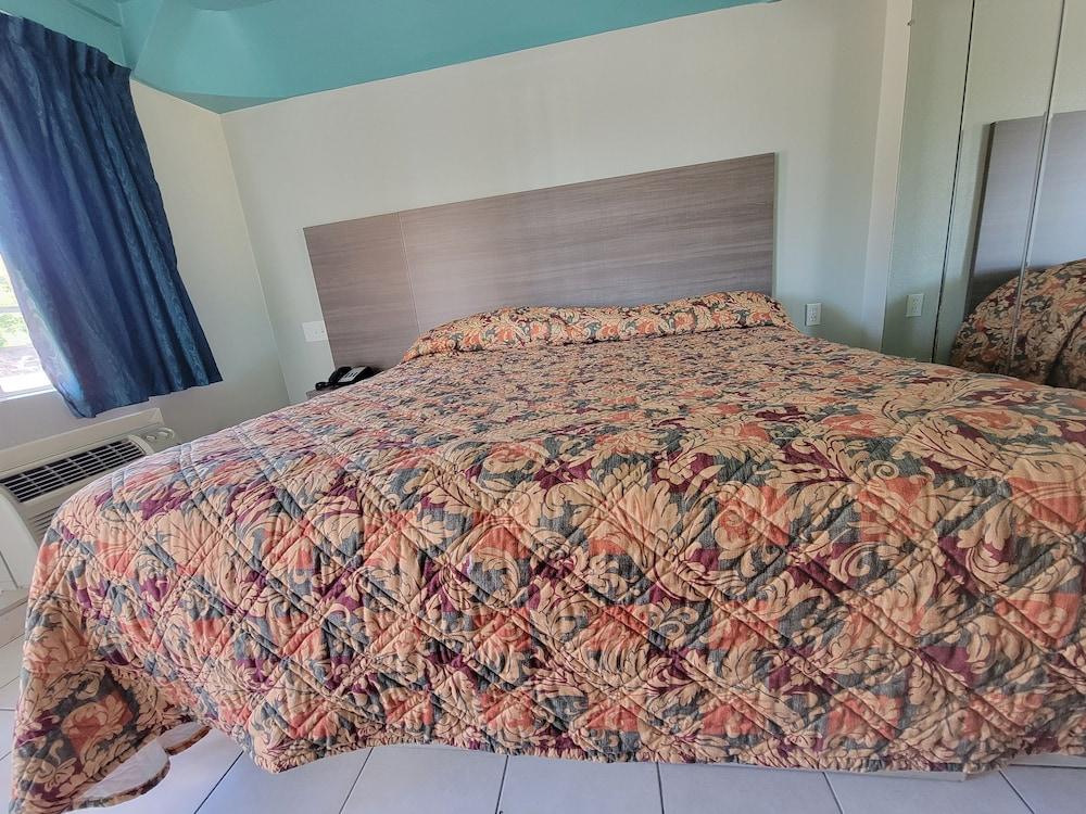 Maxim III Motel photo 2