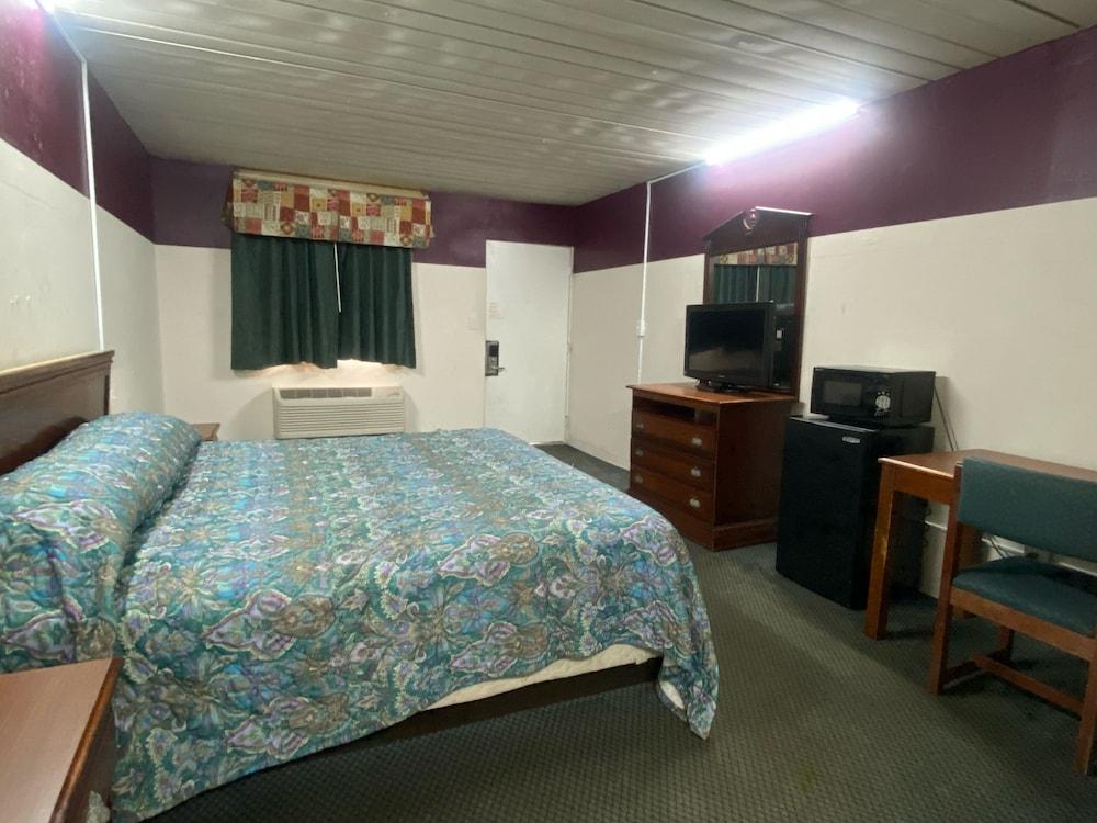 Discovery Inn Macon photo 16