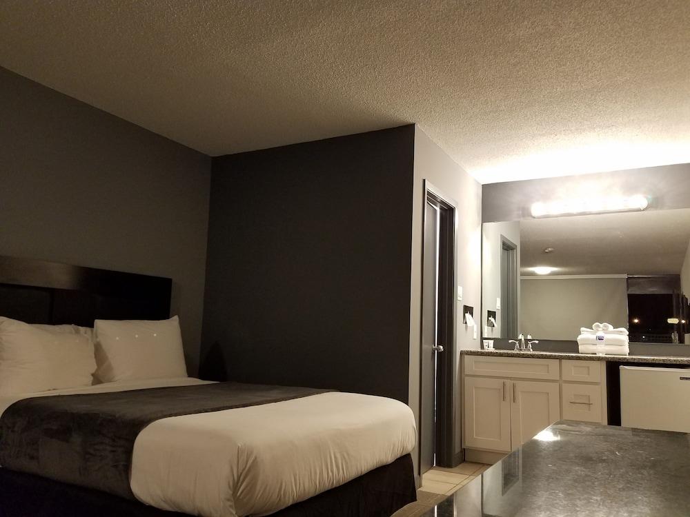 Ramada by Wyndham New Orleans photo 6