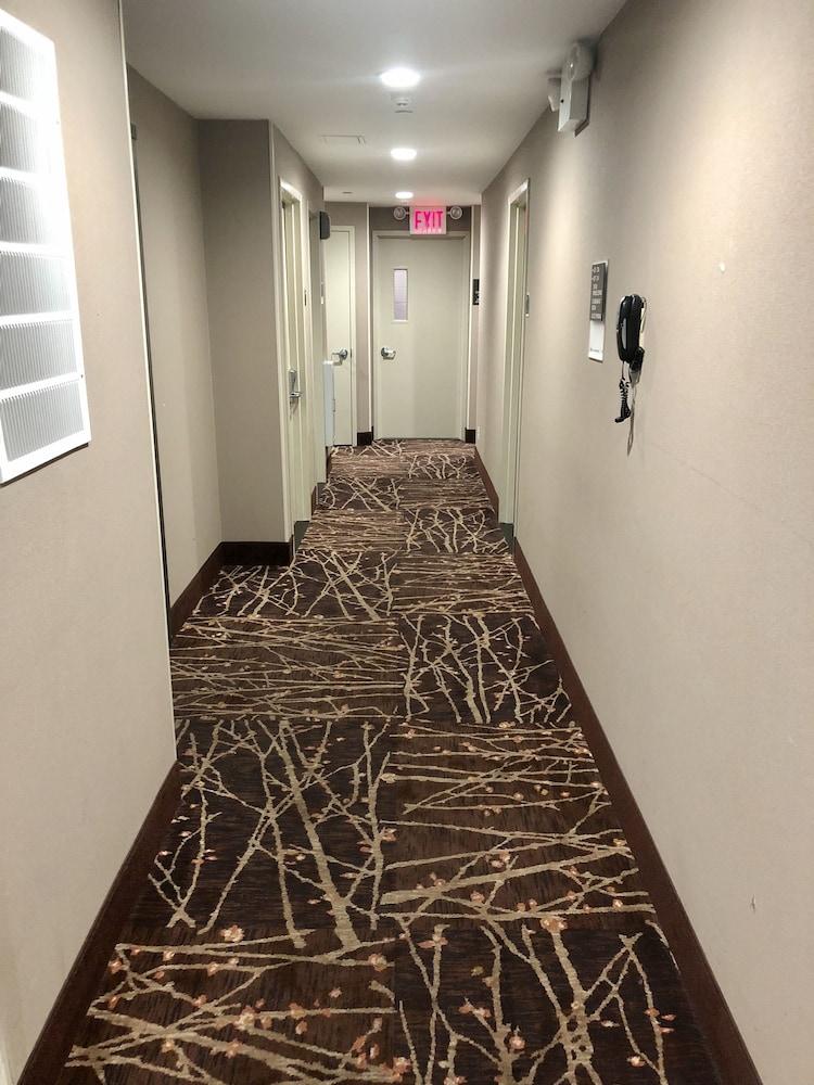 Days Inn by Wyndham Brooklyn Borough Park photo 24