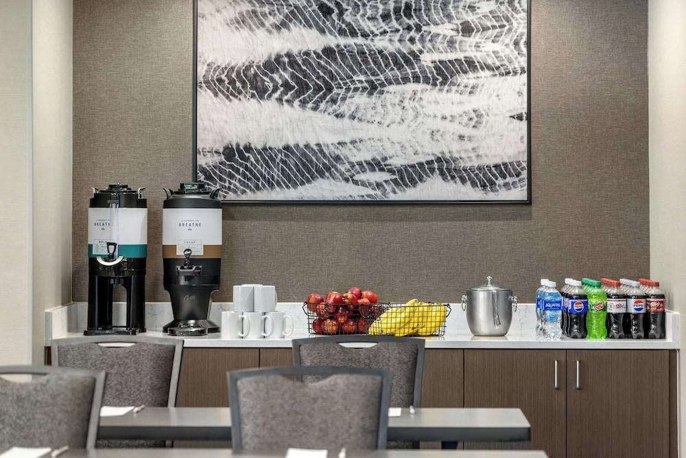 Residence Inn By Marriott Richmond Airport photo 24