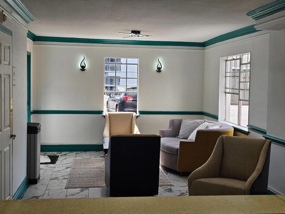 Quality Inn & Suites photo 3