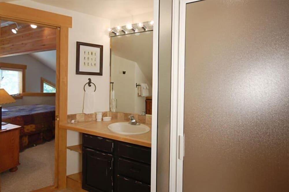 Saddle Creek Townhomes by Pioneer Ridge Management photo 43