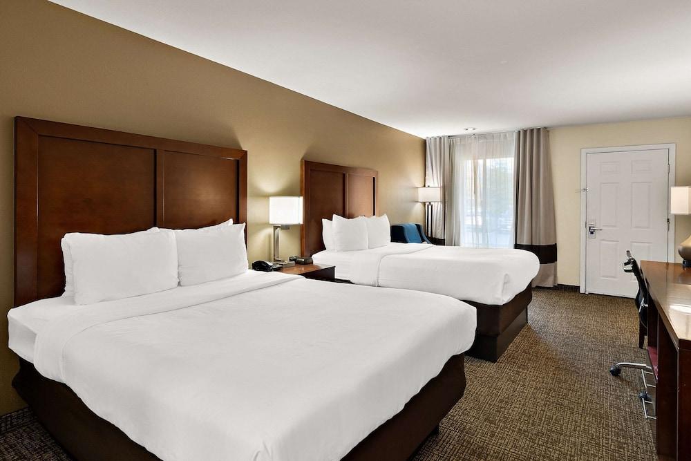 Comfort Inn & Suites Sequoia/Kings Canyon photo 37