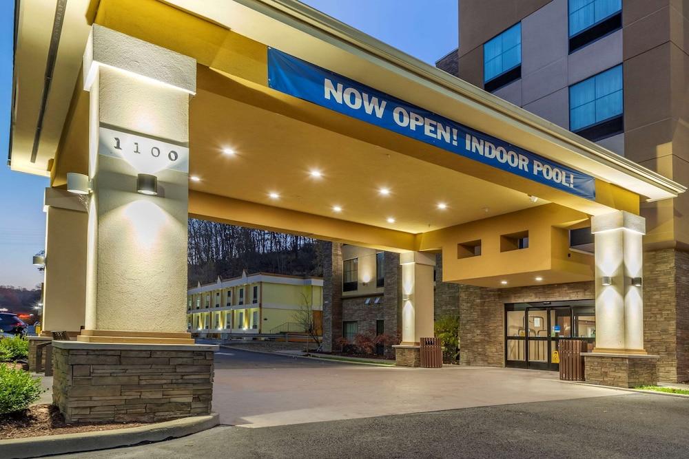 Comfort Inn & Suites Pittsburgh South photo 39