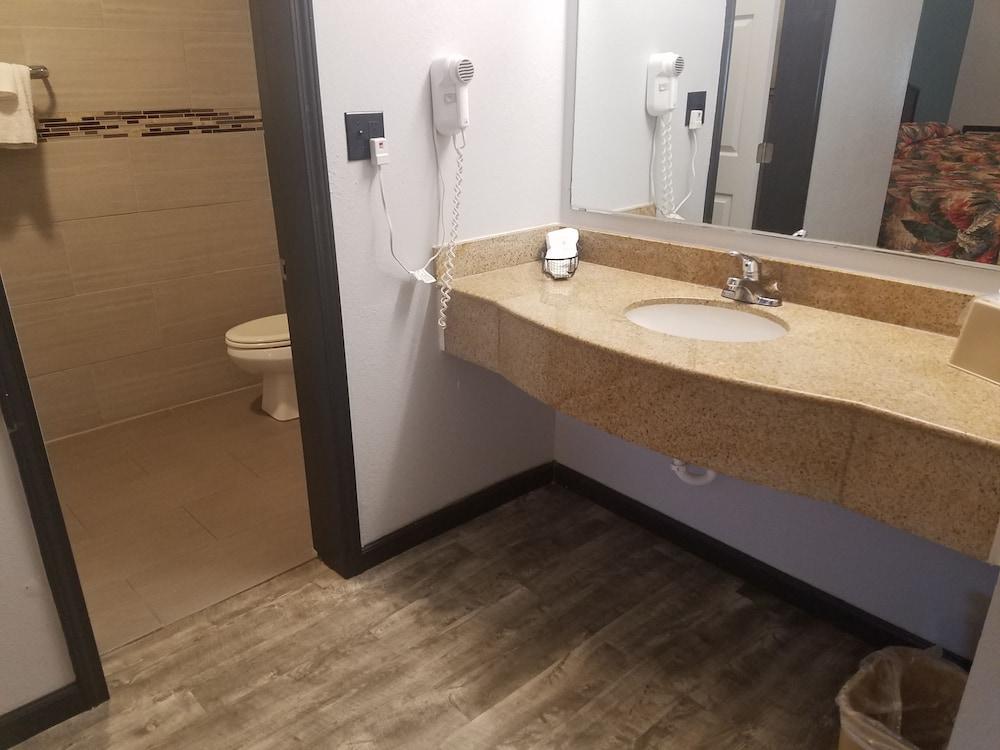 Western Inn photo 24