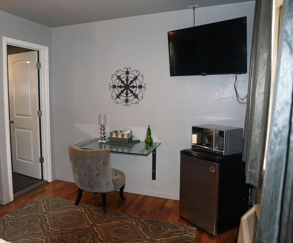 The Crest Motel in Colorful Colorado photo 24