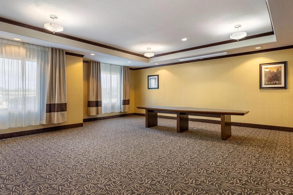 Comfort Inn & Suites Navasota photo 32