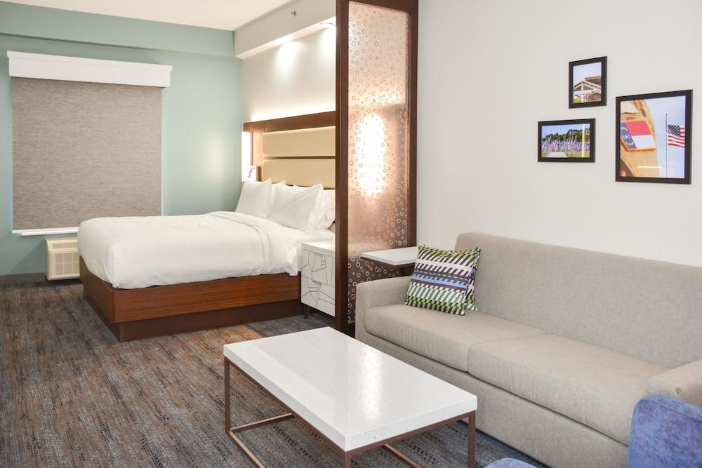 Four Points by Sheraton Fayetteville Fort Bragg photo 46