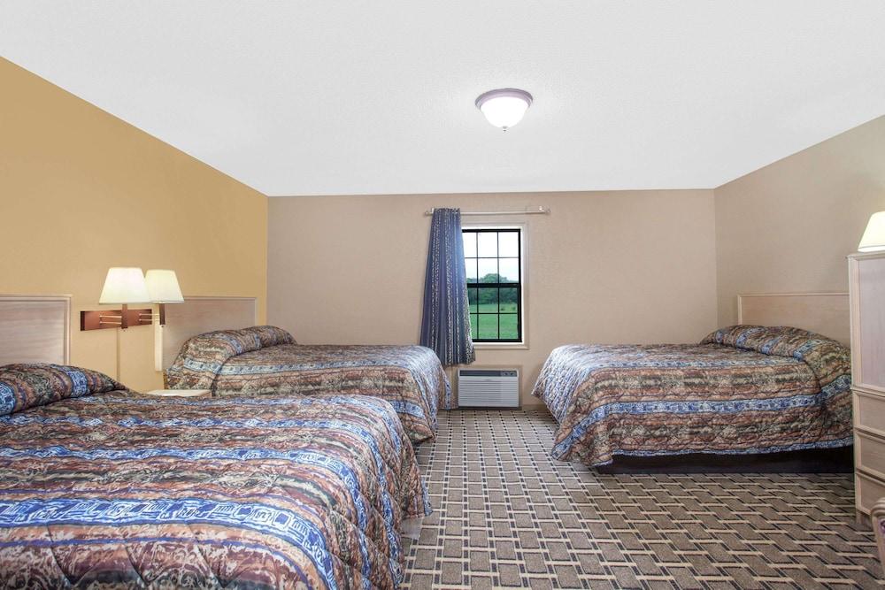 Knights Inn Wildersville photo 4