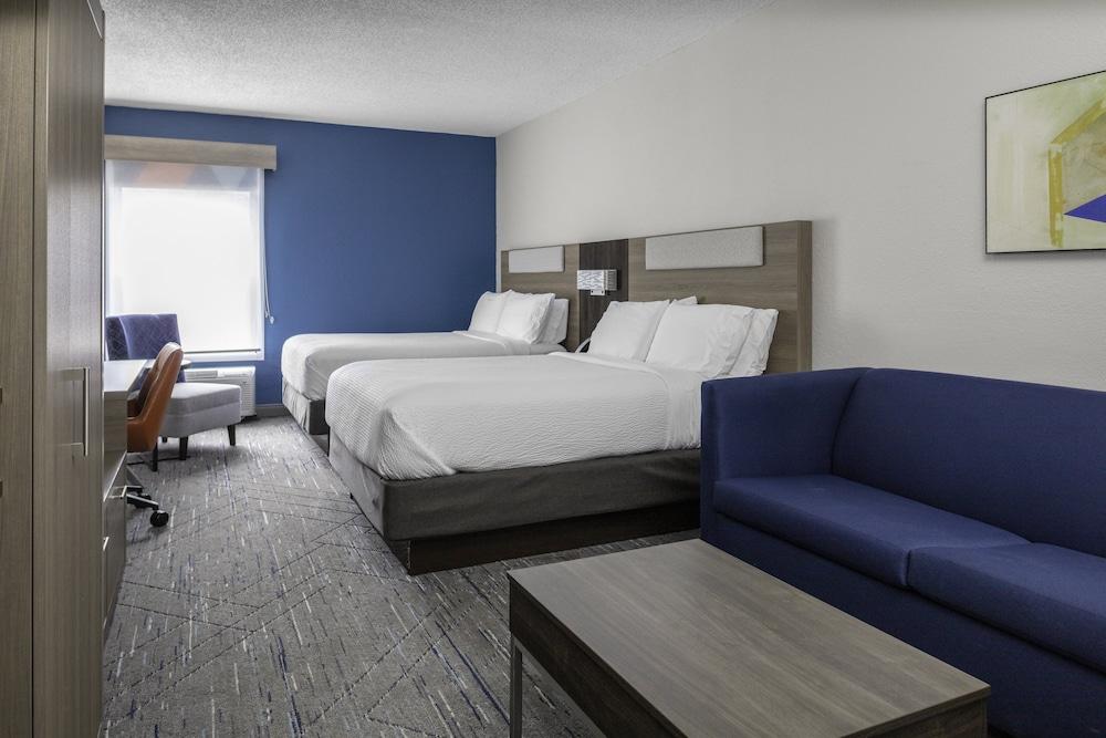 Holiday Inn Express & Suites Kimball by IHG photo 4