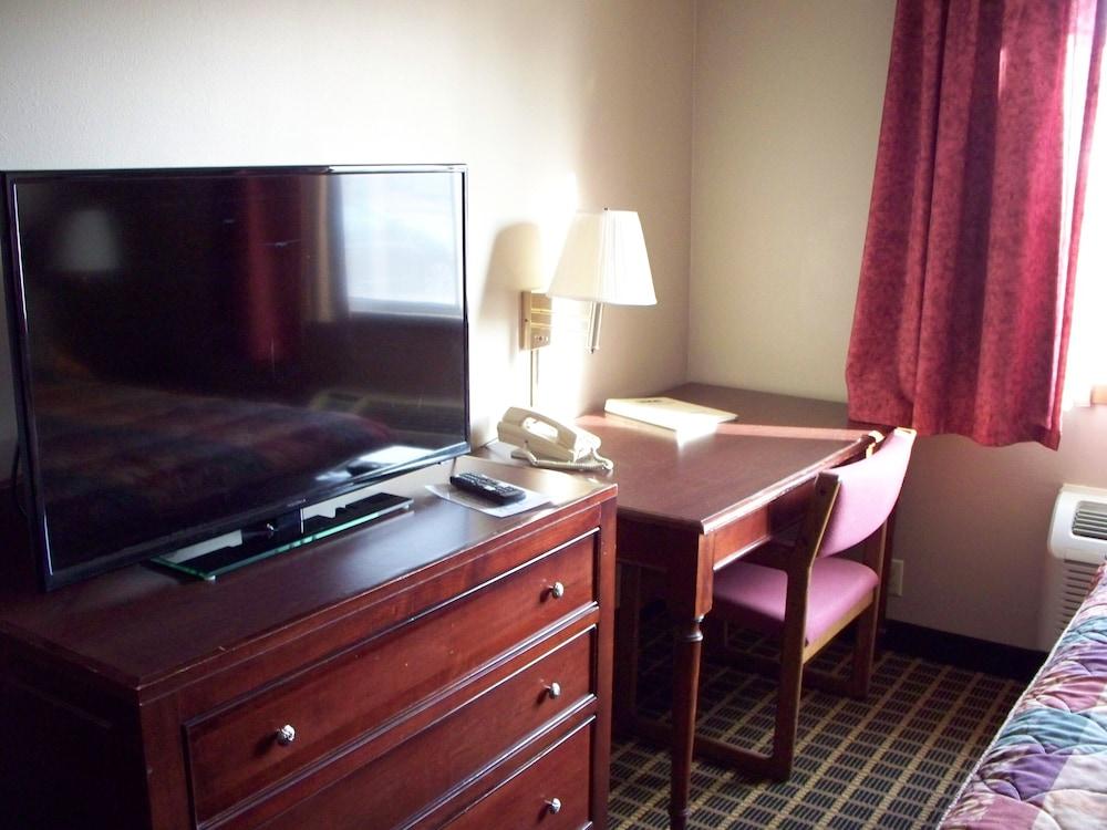 Country Inn Deerwood photo 15