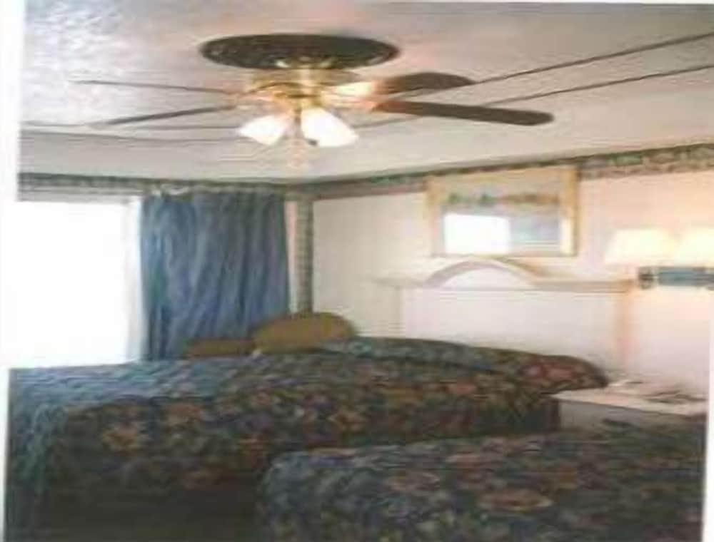 Knights Inn Corpus Christi at North Beach photo 5
