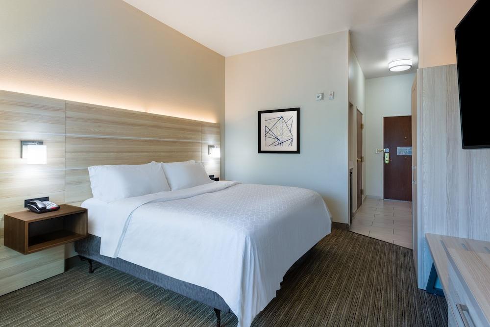 Holiday Inn Express Hotel & Suites Lewisburg by IHG photo 11
