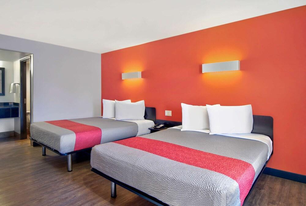 Motel 6 Victorville - Desert Express photo 23