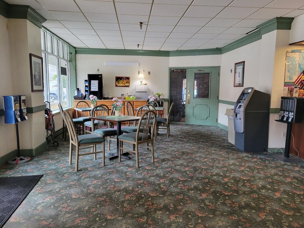 Surrey Inn Ashland photo 33