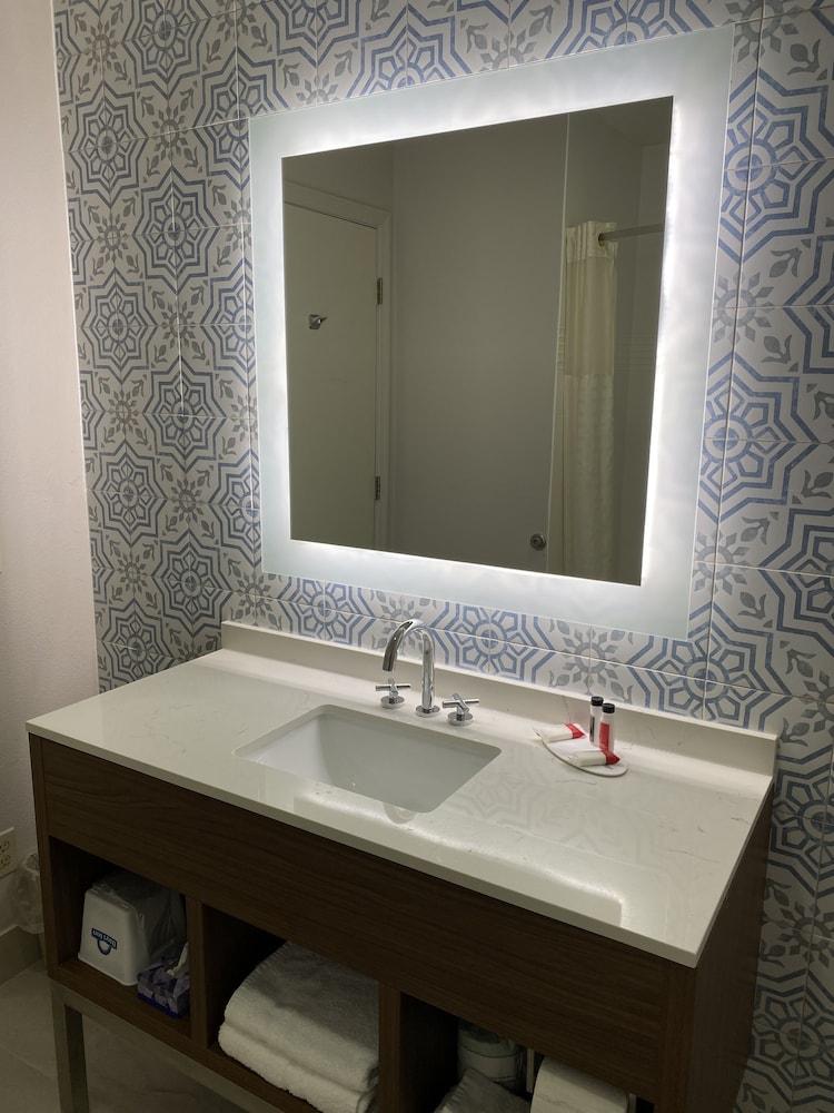 Days Inn & Suites by Wyndham Peachtree Corners/Norcross photo 14