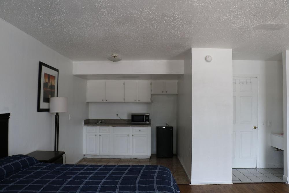 Dunedin Cove Motel photo 5