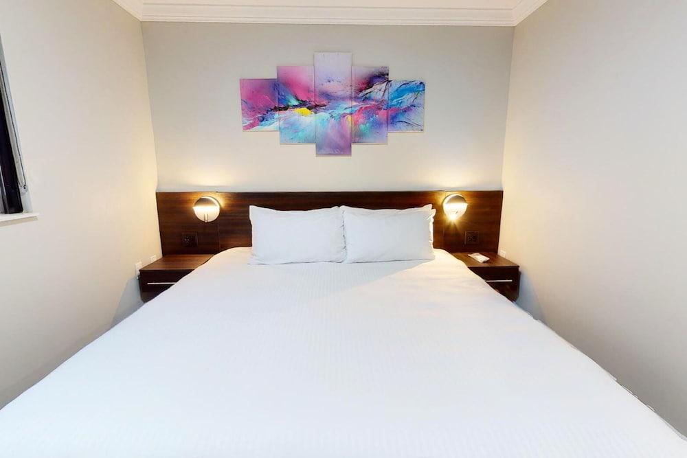 Nuvo Suites Hotel photo 17