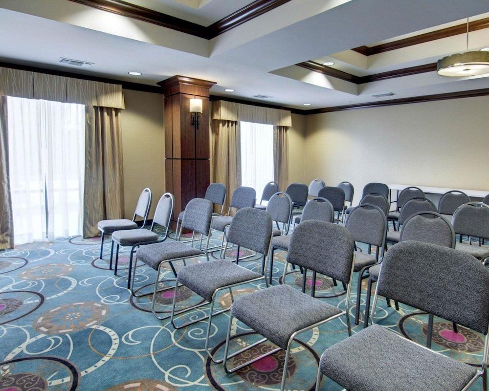 Comfort Suites Texarkana Arkansas photo 22