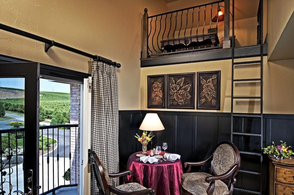 Cameo Heights Mansion photo 3