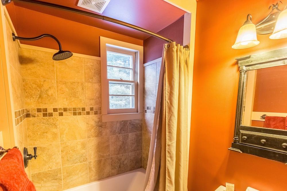 ADK Trail Inn photo 33