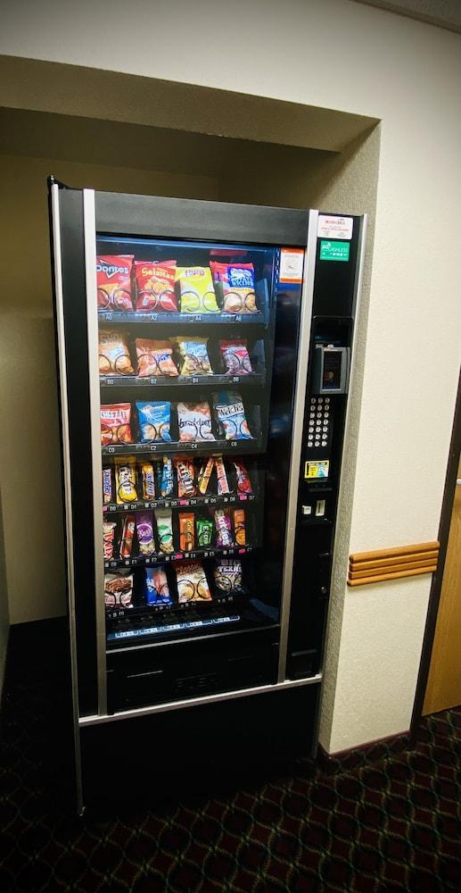 Herington Inn & Suites photo 6