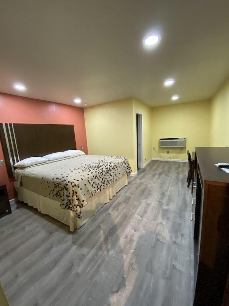 Budget Inn photo 7