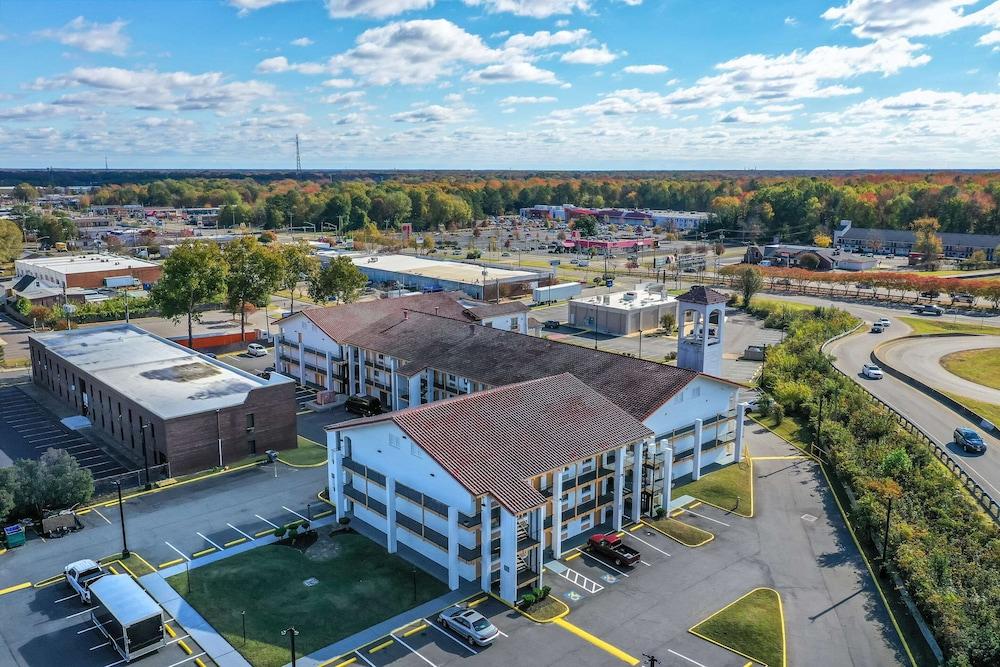 Econo Lodge Richmond-North Chesterfield photo 45