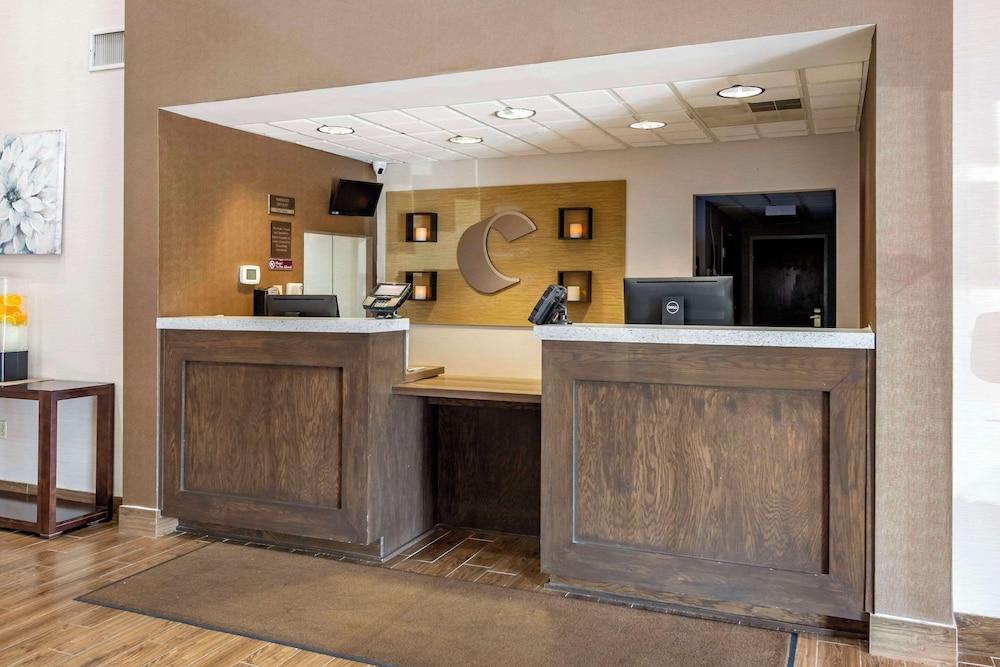 Comfort Suites South Park photo 28