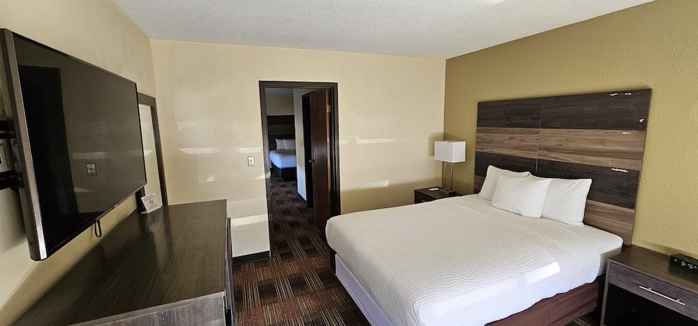 AmericInn by Wyndham Fort Atkinson photo 24