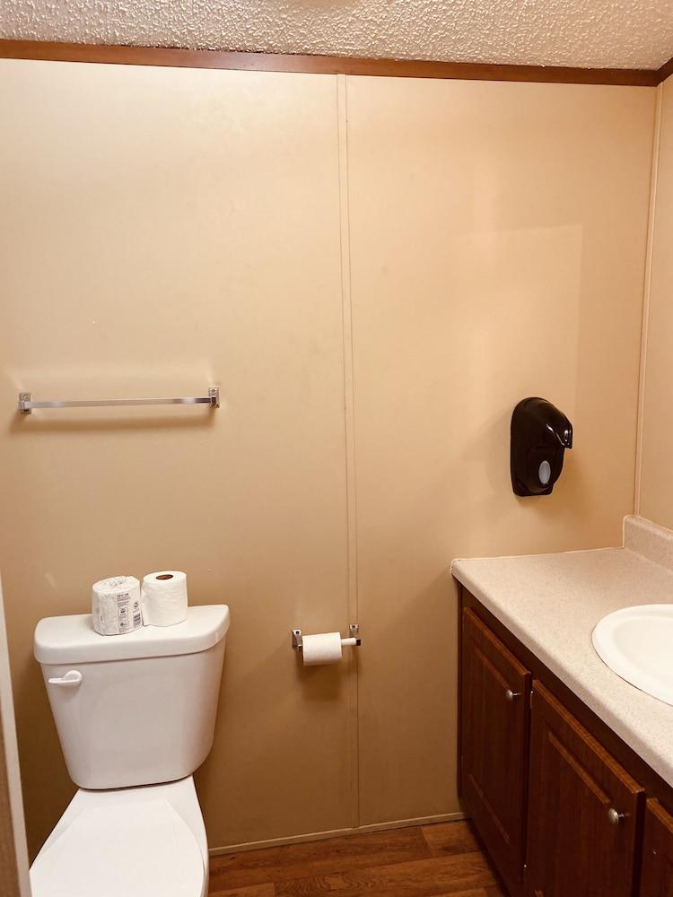 Target Hospitality-Pecos North Lodge photo 19