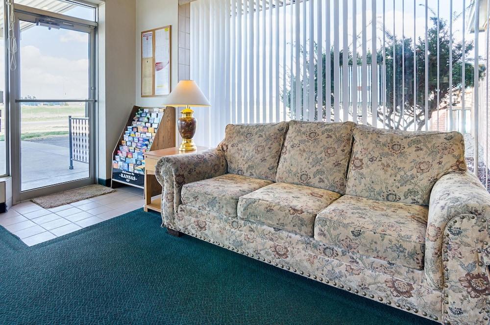 Econo Lodge photo 5