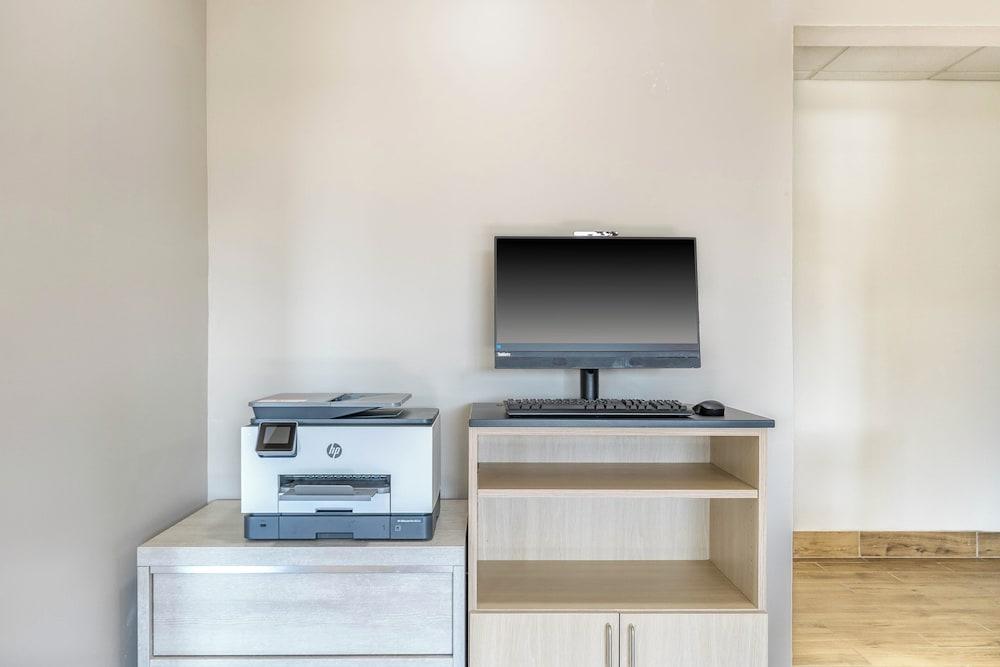 Candlewood Suites Southfield - Detroit by IHG photo 5
