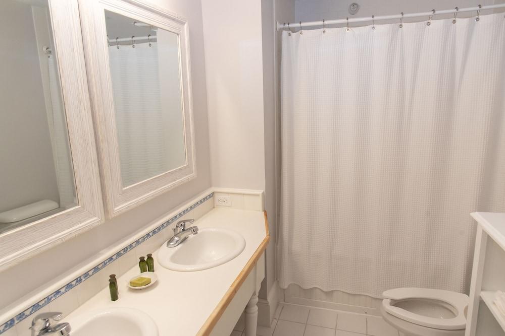 Inn On Peaks Island photo 76