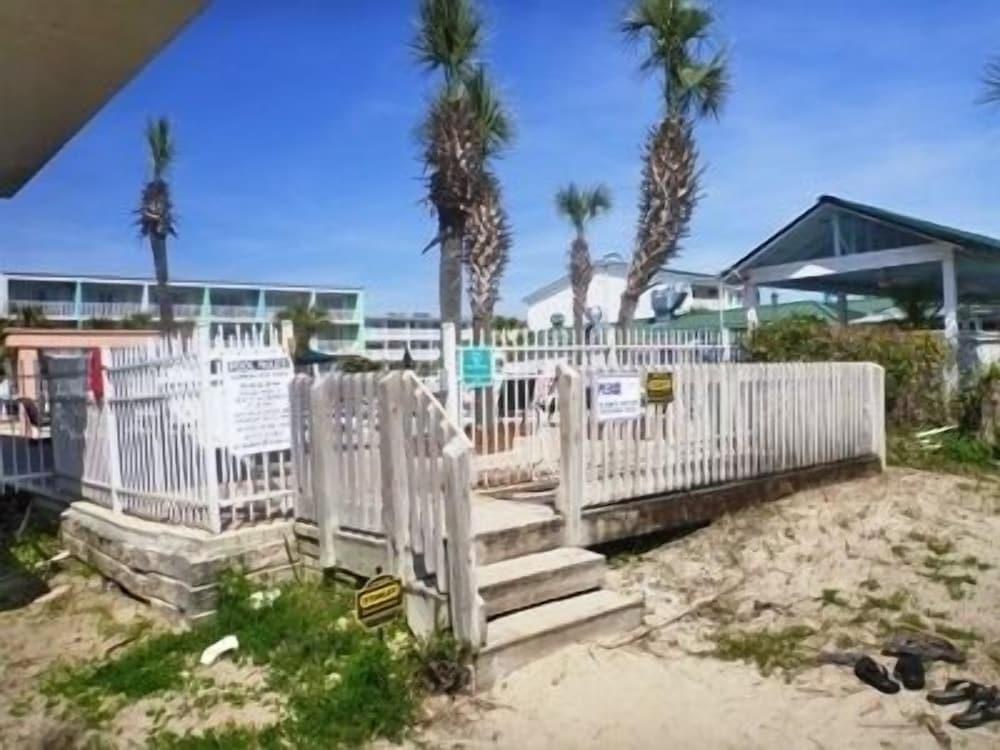 The Gardens at Beachside Colony photo 28
