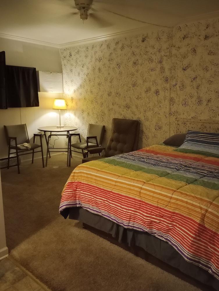 Harbor Beach Inn photo 8