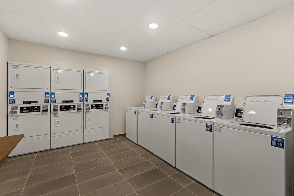 Everhome Suites Yuma East I-8 photo 27
